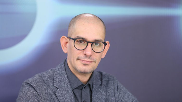 Той даде хоризонт на кабинета до есента Когато човек не