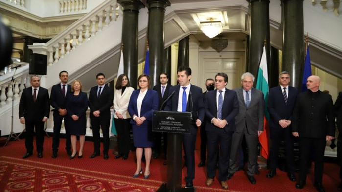 От Фейсбук профила на Виктор Димчев За разпада на четворната