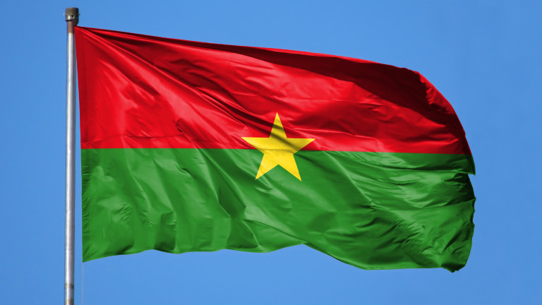 Военният лидер, Пол-Анри Дамиба, който взе властта в Буркина Фасо