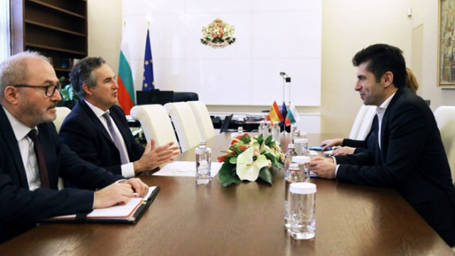 Министър председателят Кирил Петков проведе среща с посланика на Кралство Испания