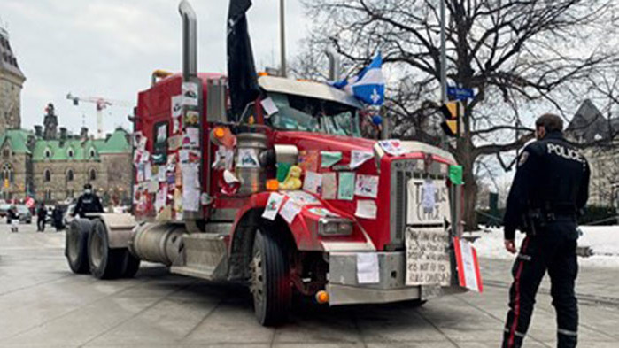 Полицията с ултиматум срещу протестиращите в Отава: Веднага се махнете (ВИДЕО)