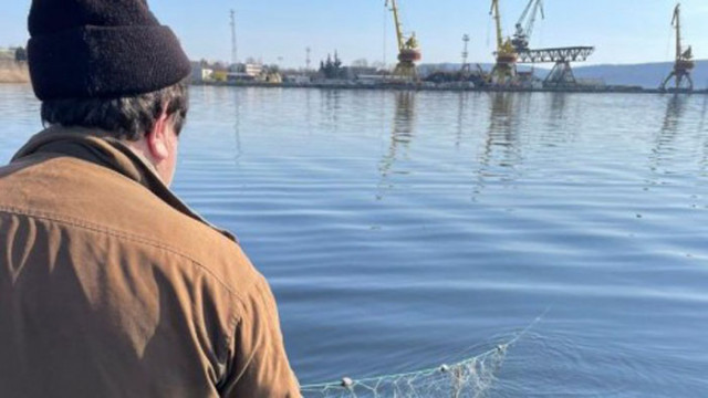 Извадиха 800 м бракониерски мрежи от Варненското езеро
