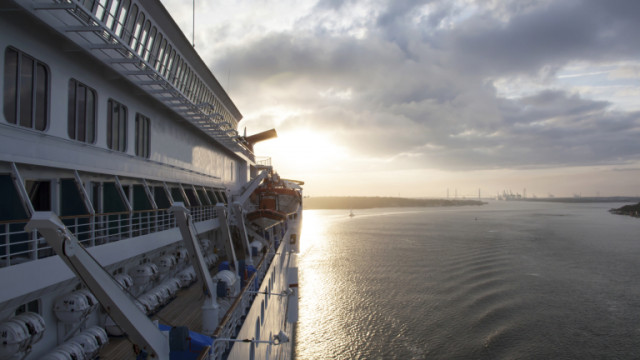 Според гръцката пристанищна полиция тази сутрин е избухнал пожар на