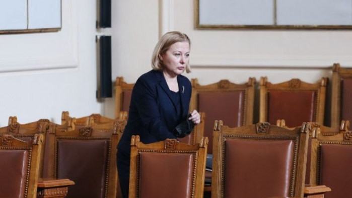 Министър Йорданова вярвала, че намаленият бюджет на съдебната власт е направен въз основа на анализ