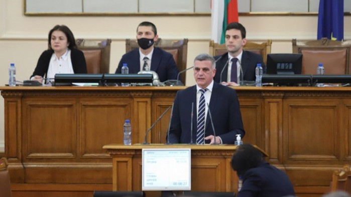 Искаме компенсации от САЩ за изтребителите Ф-16,  съобщи в парламента министърът