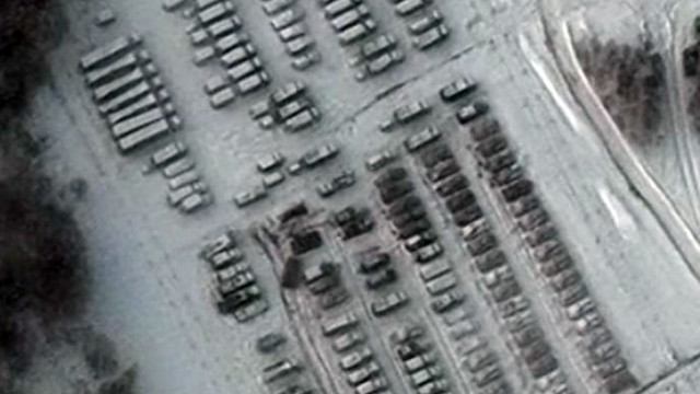 Спътникови снимки направени тази седмица показват военна активност на множество