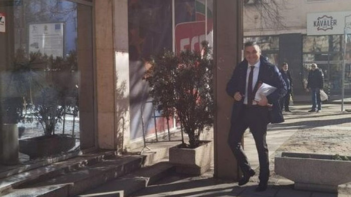 Едва днес той беше изслушан пред Общопартийната контролна комисия, след