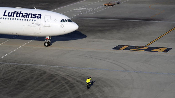 Германската авиокомпания Луфтханза“ съобщи, че от утре ще преустанови полетите