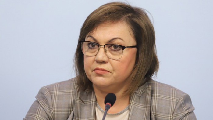 Нинова: Няма издадено нито едно разрешение за износ на оръжие за Украйна