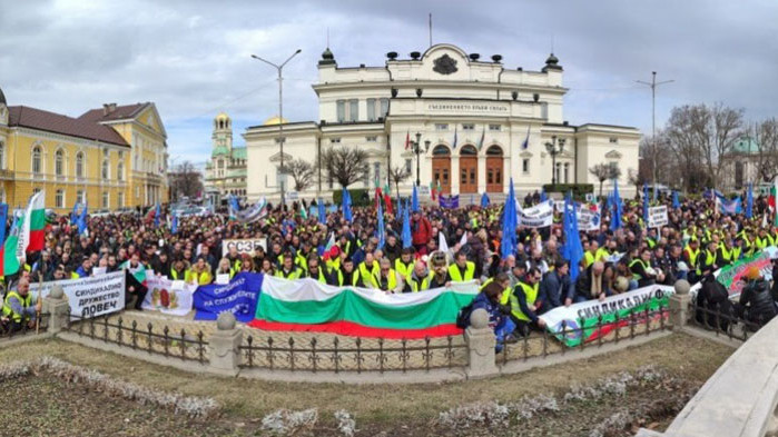 Синдикатите на полицаите заявиха, че продължават с протестите. Дори и