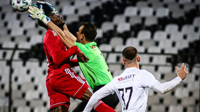 Вратарят на Славия Георги Петков, който пострада в тежък инцидент