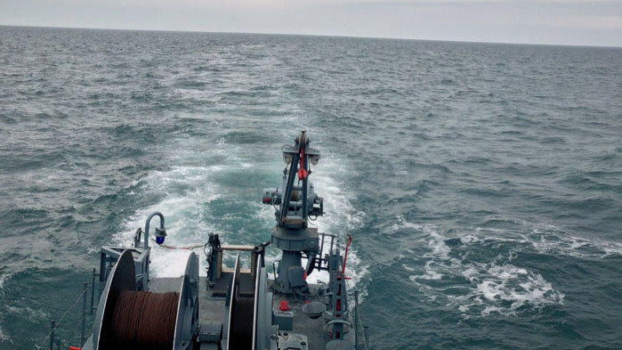 Кораби от Военноморските сили провеждат учения на море (СНИМКИ)