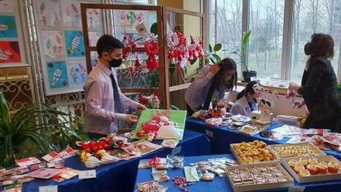 СЕМЕЙСТВОТО на СУ „Гео Милев“ във Варна стартира Благотворителен базар за да помогне на Никола Манев