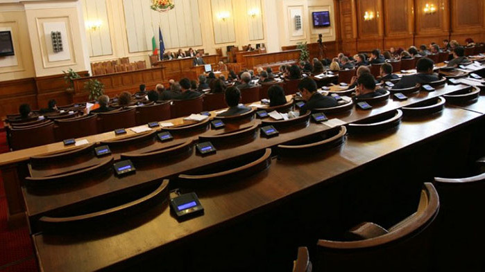 Партиите в парламента все още изчистват позициите си за общата декларация за Украйна