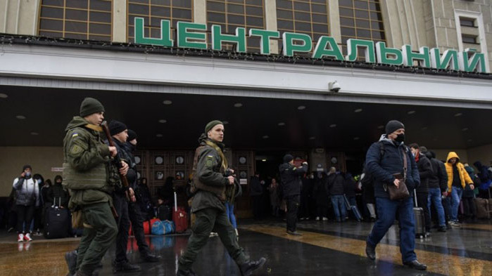 В Киев е обявена въздушна тревога, жителите са помолени да се отправят към укритията