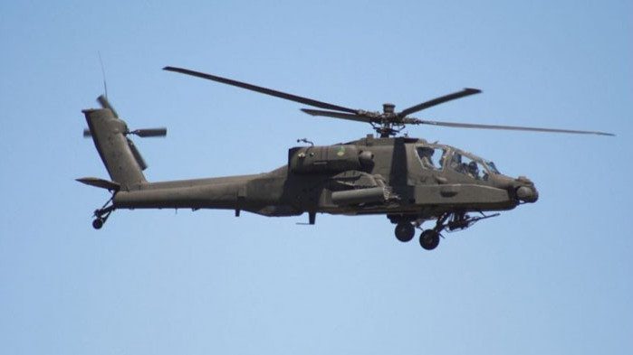 20 атакуващи хеликоптера Апачи на САЩ пристигнаха днес на военното