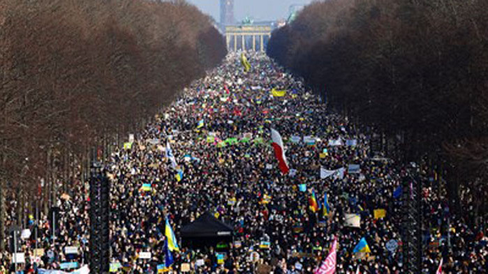 Над 100 000 в Берлин демонстрираха против войната в Украйна