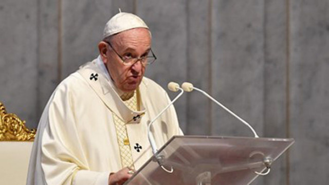 Папа Франциск поиска днес спешно отваряне на хуманитарни коридори за