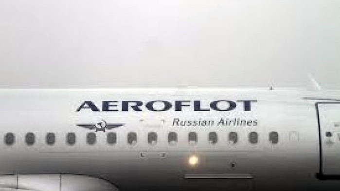Руската авиокомпания  Аерофлот обяви, че от днес спира всички полети
