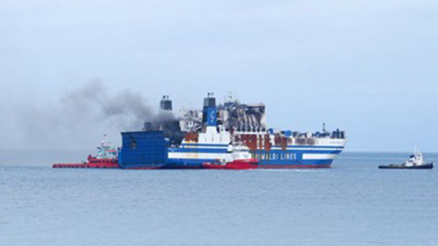 Нов пожар на ферибота "Юрофери Олимпия", няма новини за българите