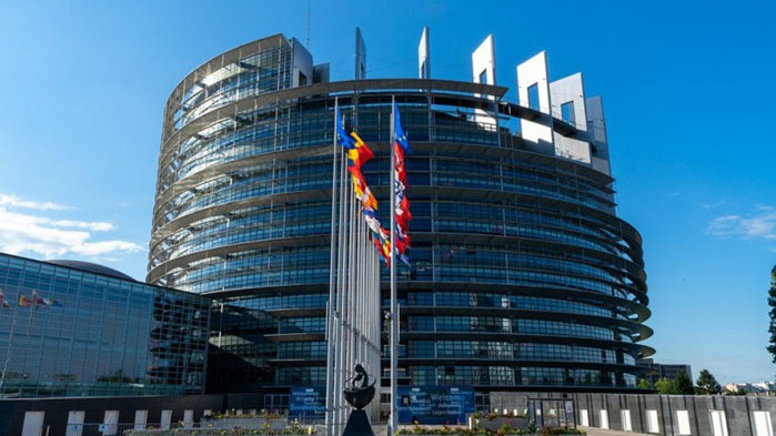 Сред имената е и това на говорителя Дмитрий Песков ЕС