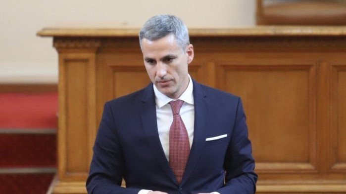 Андрей Гюров: Смяната на Стефан Янев беше съгласувана с Радев