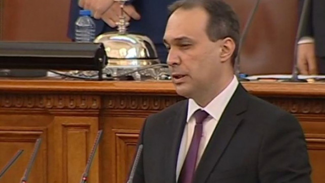 Драгомир Заков е новият министър на отбраната Това решиха депутатите