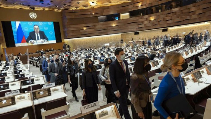 Дипломати напуснаха залата, докато руският външен министър Сергей Лавров се