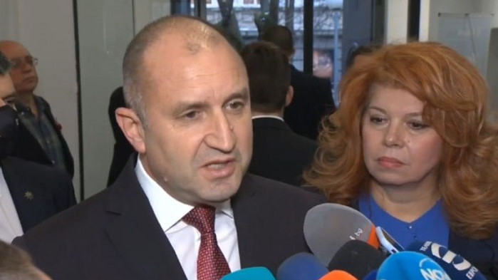 Президентът Румен Радев е разочарован от Стефан Янев като военен