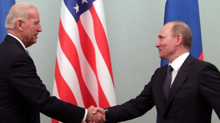 Путин и Байдън поздравиха Радев за 3 март
