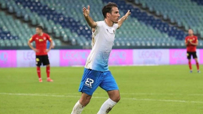 Попето отрече информацията, че всички чужденци ще напуснат отбора, след