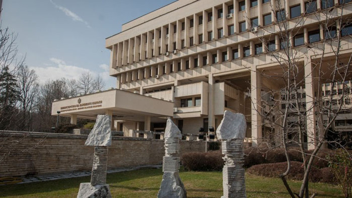 Двамата руски дипломати, които бяха обявени за персони нон грата,