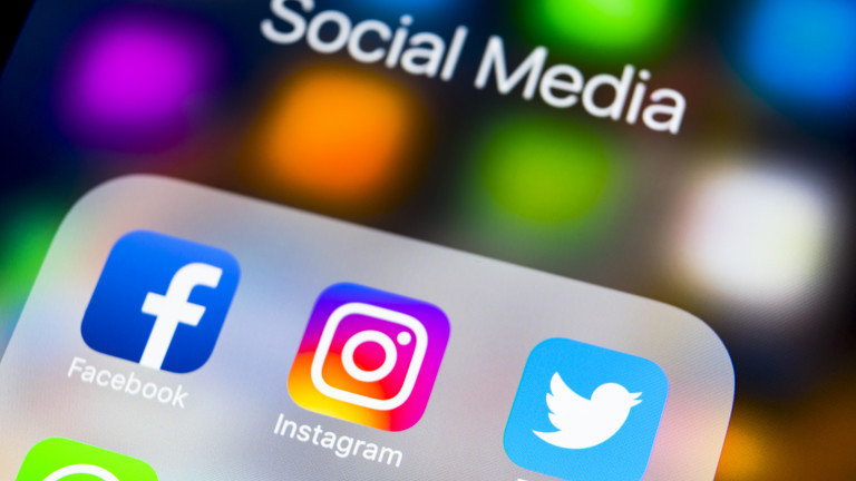 Социалните мрежи Meta/Facebook и Twitter вече са блокирани в Русия, съобщи