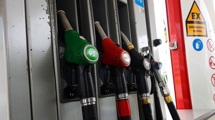 Дизелът днес премина 3 лева за литър, показват официални данни