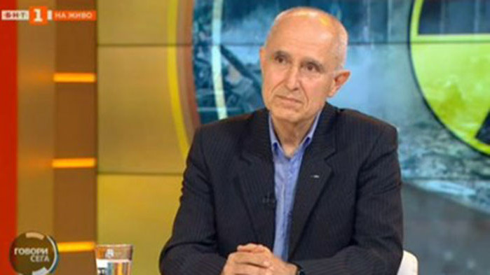 Пиенето на йод в момента не е нужно. Първо не