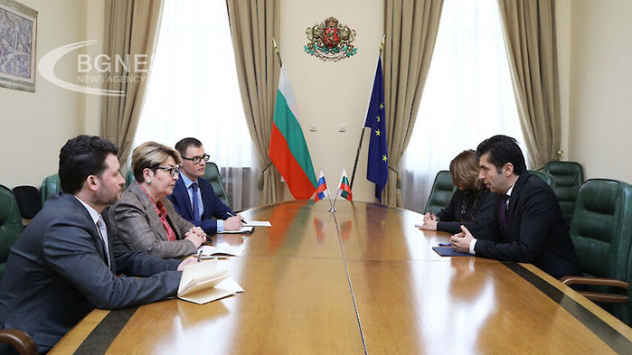 Министър-председателят Кирил Петков покани днес на разговор посланика на Русия