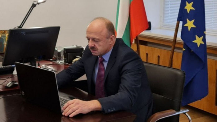 Предстои дълъг и рисков път на евакуираните от Украйна, коментира