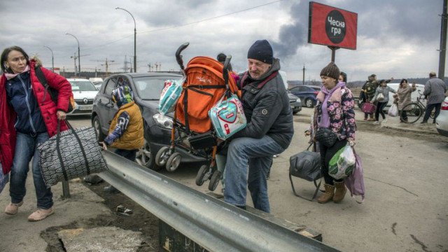 Украйна отхвърли предложението на Русия за хуманитарни коридори за цивилното
