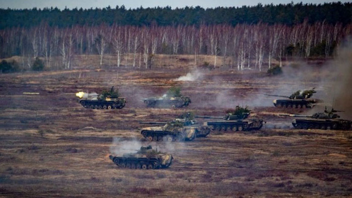 Войната в Украйна: Русия нанася удари с ракети, нов кръг от преговори днес