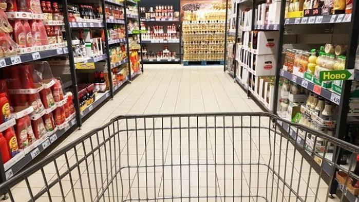 Нова цена от 6.20 лв. за литър олио шокира благоевградчани.