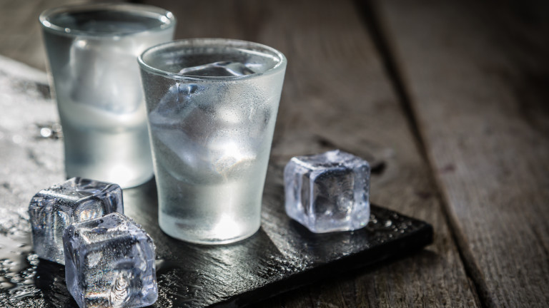 Популярната марка Stolichnaya водка сменя името си