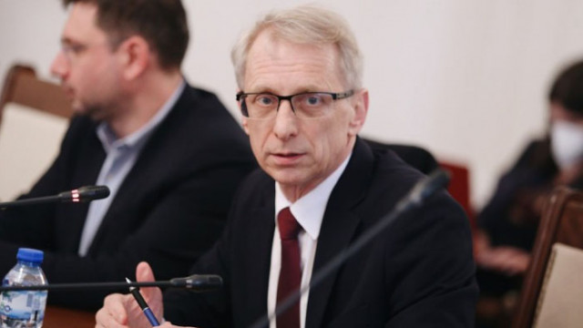 Министърът на образованието Николай Денков смята че антиCOVID мерките в