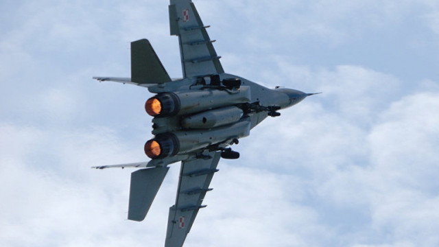 САЩ не подкрепят прехвърлянето на бойни самолети в Украйна Вместо