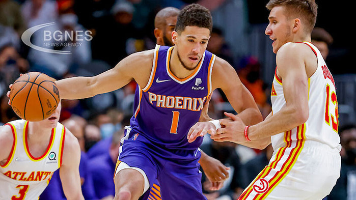 Финикс Сънс се превърна в първия отбор, осигурил си участие