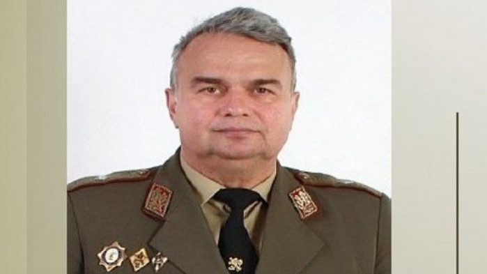Обвиненият в шпионаж генерал от резерва остава под домашен арест