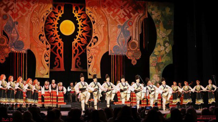 Ансамбъл "Филип Кутев" тръгва на национално турне, идва и във Варна