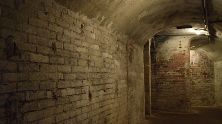 Държавата не е отделяла средства за поддръжка на бомбоубежищата и