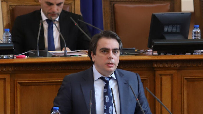 Василев: Няма да затваряме 1600 мегавата от Маришкия басейн