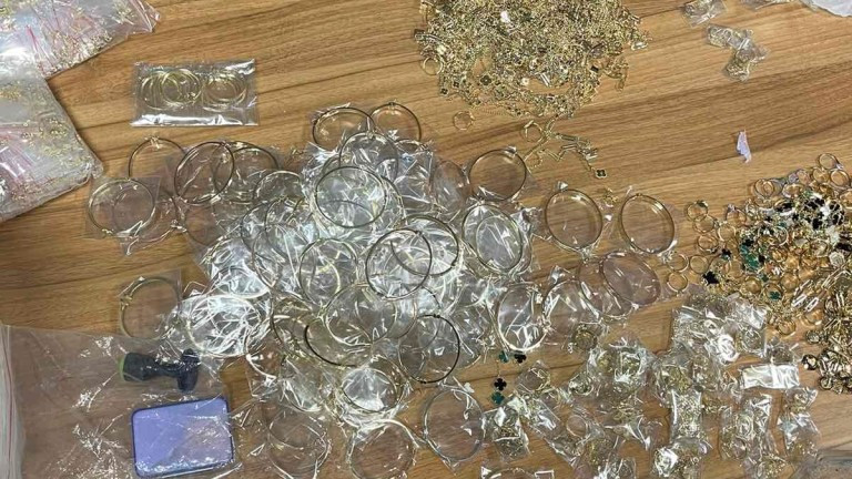 6 килограма златни накити задържаха митнически служители на "Капитан Андреево"