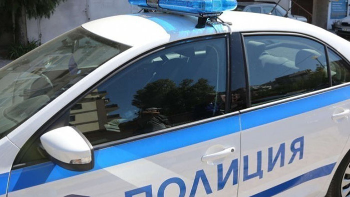 Мъже пребиха и опитаха да ограбят възрастен мъж в дома му в Стралджа